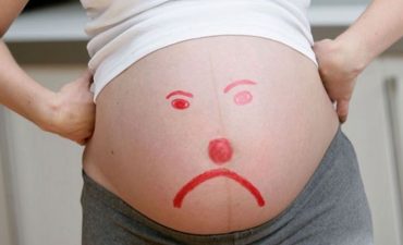 Bị viêm âm đạo khi mang thai khiến quá trình chuyển dạ trở nên khó khăn hơn với người bệnh