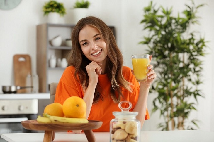 Nước cam là một loại thức uống chứa nhiều chất dinh dưỡng rất tốt cho sức khỏe con người