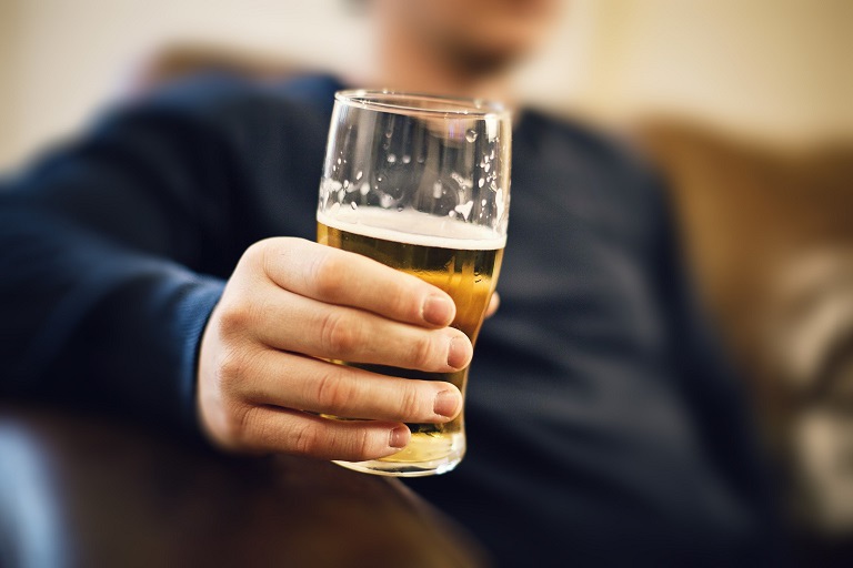 Uống nhiều rượu bia gây ảnh hưởng nghiêm trọng đến sức khỏe